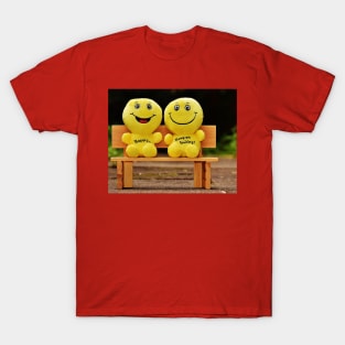 BE HAPPY T-Shirt